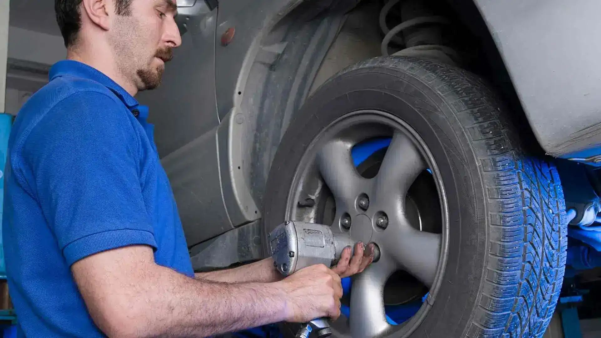 How Our Emergency Tire Assistance Process Works in Ottawa