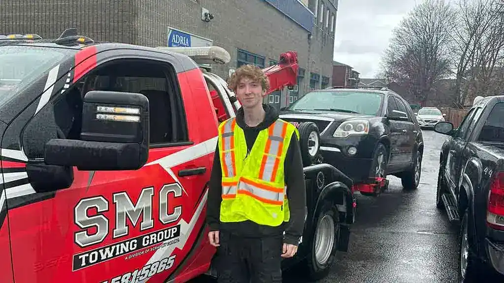 SMC Towing Group recommended vehicle breakdown kit for Ottawa commuters driving on Highway 417 with essential emergency supplies - SMC Towing Group SMC Towing Group recommended vehicle breakdown kit for Ottawa commuters driving on Highway 417 with essential emergency supplies